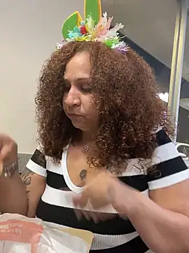 Snapshot of ladycreamypr2 chatting on March 26, 2026, 11:57 pm ladycreamypr2 online show from March 26, 2026, 11:57 pm