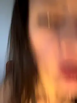 Snapshot of Yulia_sx chatting on October 17, 2025, 12:14 am Yulia sx online show from October 17, 2025, 12:14 am