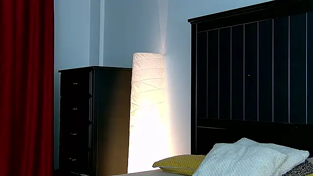 Snapshot of Yanira_Muslim chatting on November 11, 2025, 5:02 am Yanira Muslim online show from November 11, 2025, 5:02 am