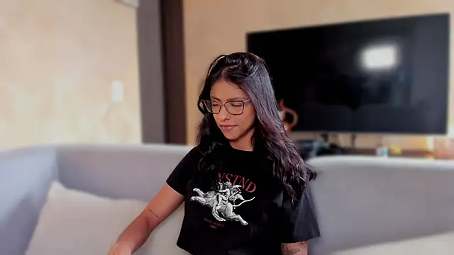 Snapshot of mariana_lopez1 chatting on September 18, 2025, 8:34 pm mariana lopez1 online show from September 18, 2025, 8:34 pm