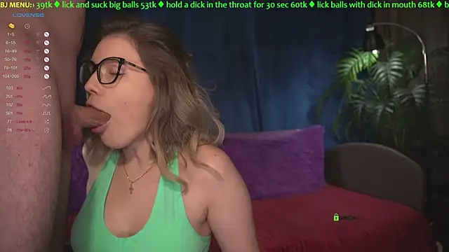 Snapshot of helena_play chatting on October 17, 2025, 9:16 pm helena play online show from October 17, 2025, 9:16 pm