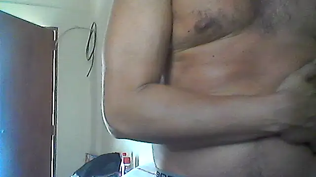 Snapshot of Marobronco chatting on August 1, 2026, 8:29 pm Marobronco online show from August 1, 2026, 8:29 pm