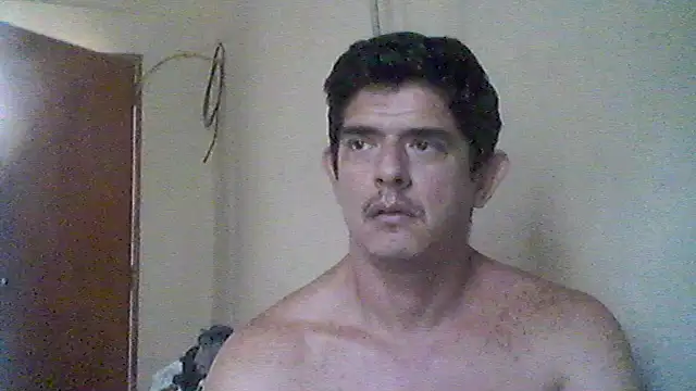 Snapshot of Marobronco chatting on August 3, 2026, 12:55 pm Marobronco online show from August 3, 2026, 12:55 pm