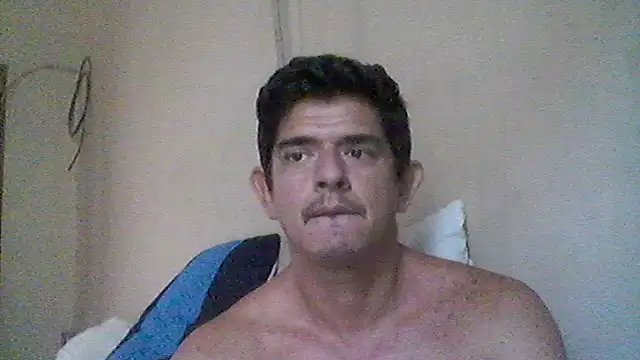 Snapshot of Marobronco chatting on August 4, 2026, 12:53 pm Marobronco online show from August 4, 2026, 12:53 pm