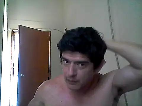 Snapshot of Marobronco chatting on November 17, 2025, 5:06 pm Marobronco online show from November 17, 2025, 5:06 pm