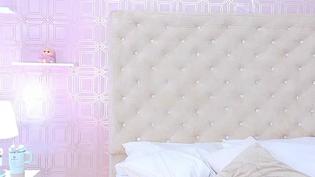 Sara Desire online show from March 8, 2026, 8:01 pm