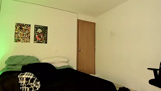 Snapshot of Teo_skinny chatting on October 11, 2025, 6:09 pm Teo skinny online show from October 11, 2025, 6:09 pm