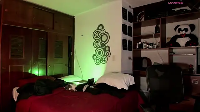 Snapshot of Teo_skinny chatting on November 19, 2025, 7:47 pm Teo skinny online show from November 19, 2025, 7:47 pm