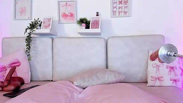 Snapshot of Malka_Burning chatting on October 10, 2025, 8:09 pm Malka Burning online show from October 10, 2025, 8:09 pm