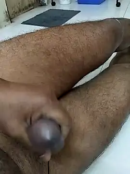 cenyon124 online show from January 1, 2025, 9:17 am