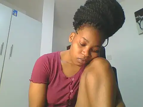  Becky002 online show from July 25, 2026, 4:35 pm