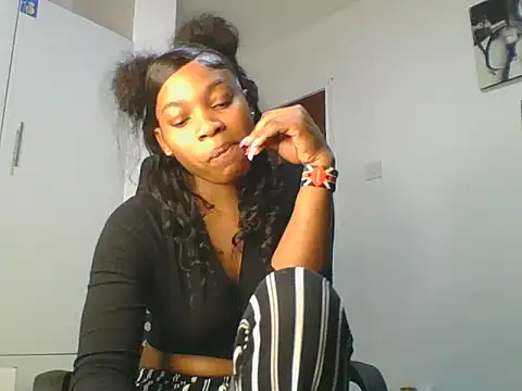  Becky002 online show from July 6, 2026, 5:37 pm