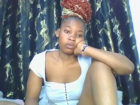 Snapshot of _Becky002 chatting on October 17, 2025, 10:07 am Becky002 online show from October 17, 2025, 10:07 am