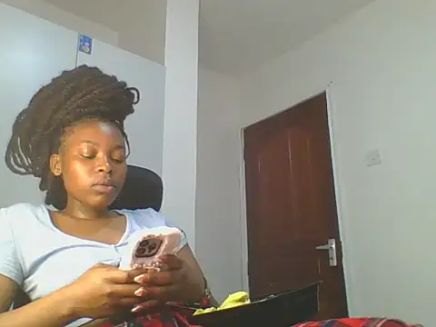  Becky002 online show from May 3, 2026, 7:13 am