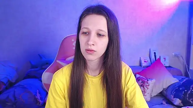 ur kitty   online show from February 3, 2026, 7:08 pm