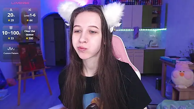 Snapshot of ur_kitty__ chatting on April 12, 2026, 1:03 pm ur kitty online show from April 12, 2026, 1:03 pm