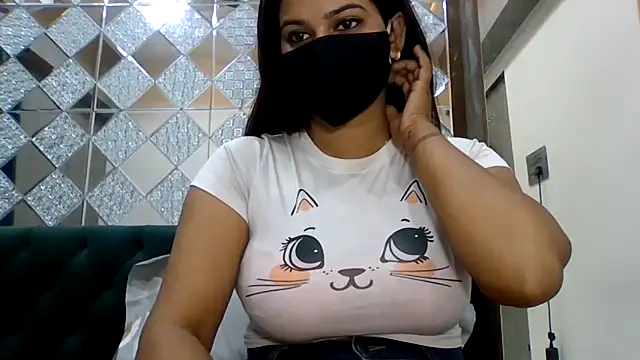 sparkling queen online show from October 17, 2025, 1:31 am