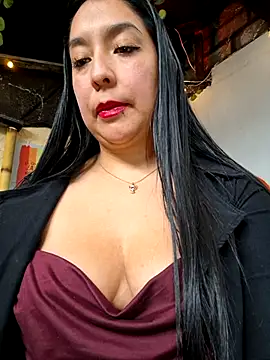 Snapshot of Bella_keny chatting on February 23, 2026, 6:52 pm Bella keny online show from February 23, 2026, 6:52 pm