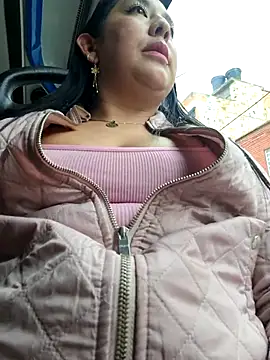 Snapshot of Bella_keny chatting on October 8, 2025, 7:25 pm Bella keny online show from October 8, 2025, 7:25 pm