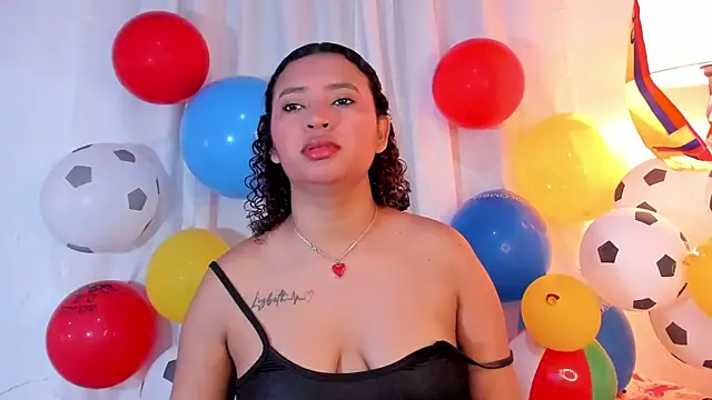 Snapshot of JessyZoe chatting on June 25, 2026, 2:33 pm JessyZoe online show from June 25, 2026, 2:33 pm
