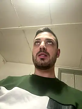 Snapshot of iltoscano95 chatting on November 11, 2025, 7:30 pm iltoscano95 online show from November 11, 2025, 7:30 pm