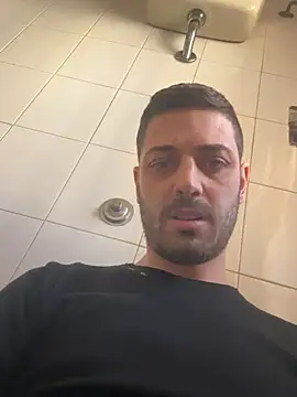 Snapshot of iltoscano95 chatting on February 6, 2026, 12:45 pm iltoscano95 online show from February 6, 2026, 12:45 pm