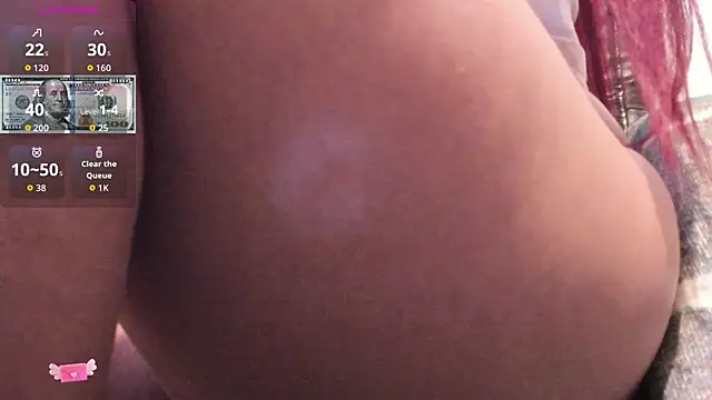 Snapshot of EmaGw chatting on October 11, 2025, 8:54 pm EmaGw online show from October 11, 2025, 8:54 pm