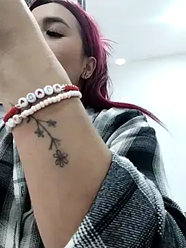 Snapshot of EmaGw chatting on November 8, 2025, 9:07 pm EmaGw online show from November 8, 2025, 9:07 pm