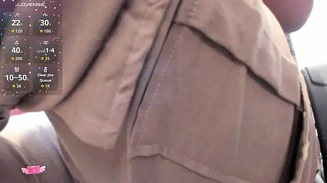 Snapshot of EmaGw chatting on October 17, 2025, 7:48 pm EmaGw online show from October 17, 2025, 7:48 pm