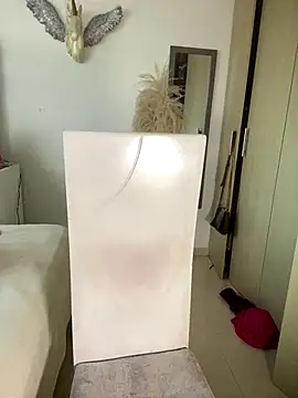 Snapshot of dakota_le chatting on November 12, 2025, 12:42 pm dakota le online show from November 12, 2025, 12:42 pm