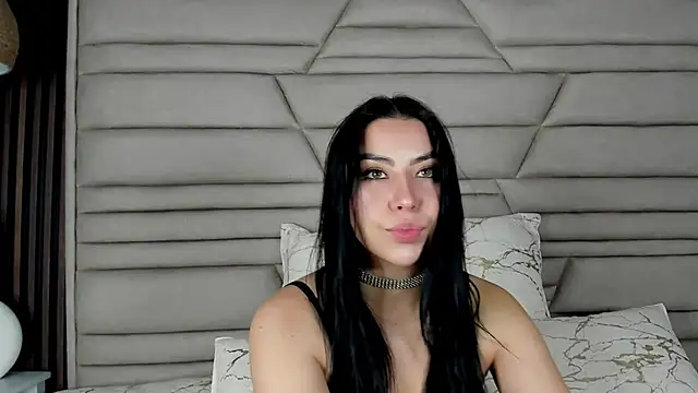 Snapshot of AudreyElla chatting on July 5, 2026, 10:38 pm AudreyElla online show from July 5, 2026, 10:38 pm