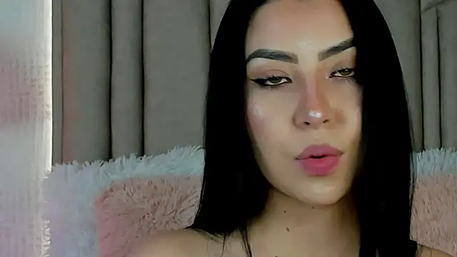 AudreyElla online show from December 21, 2025, 10:10 pm