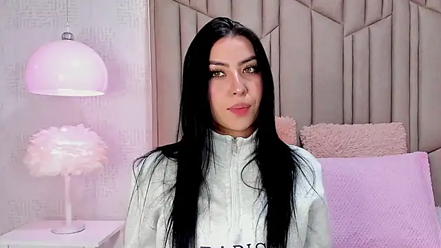 AudreyElla online show from April 28, 2026, 1:04 am