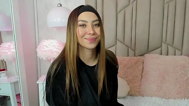 AudreyElla online show from January 16, 2025, 6:37 pm
