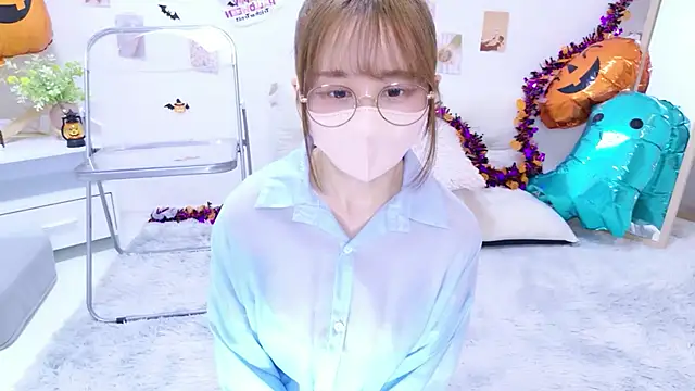 Snapshot of chihiro_ri chatting on October 28, 2025, 1:32 pm chihiro ri online show from October 28, 2025, 1:32 pm