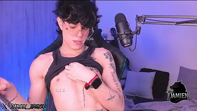 cinnamon boyxxx online show from September 20, 2025, 2:16 am