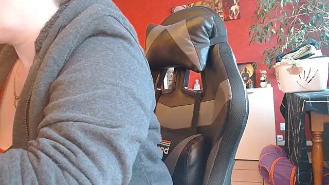 cruellaculdenfer67 online show from January 8, 2026, 9:15 am