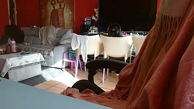 cruellaculdenfer67 online show from February 25, 2026, 1:44 pm