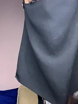 Snapshot of Jumanaa chatting on December 4, 2025, 7:57 pm Jumanaa online show from December 4, 2025, 7:57 pm