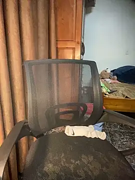 Snapshot of Julibeng chatting on December 15, 2025, 12:44 pm Julibeng online show from December 15, 2025, 12:44 pm