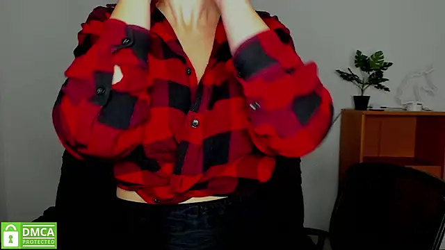 Snapshot of annakillianox chatting on October 19, 2025, 5:32 am annakillianox online show from October 19, 2025, 5:32 am