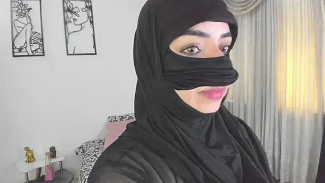 Snapshot of Uzra_hayed chatting on August 5, 2026, 1:27 pm Uzra hayed online show from August 5, 2026, 1:27 pm