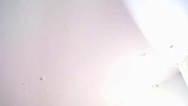 luly pink online show from November 8, 2025, 4:05 am