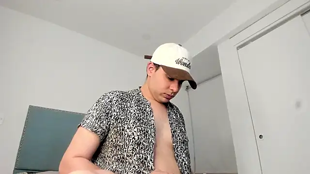 Snapshot of Latin_boy_surprisee chatting on July 9, 2026, 12:11 am Latin boy surprisee online show from July 9, 2026, 12:11 am