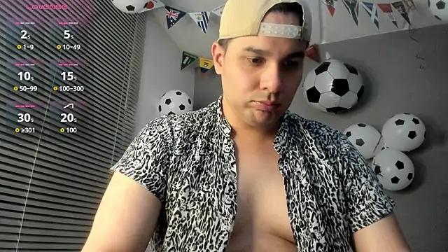 Snapshot of Latin_boy_surprisee chatting on June 19, 2026, 1:22 am Latin boy surprisee online show from June 19, 2026, 1:22 am