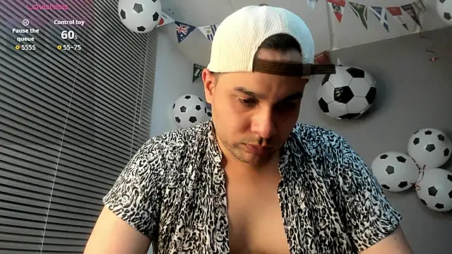 Snapshot of Latin_boy_surprisee chatting on June 12, 2026, 12:30 am Latin boy surprisee online show from June 12, 2026, 12:30 am