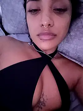 Snapshot of VictoireFeller chatting on October 8, 2025, 3:19 am VictoireFeller online show from October 8, 2025, 3:19 am