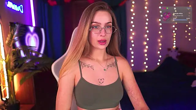 Kamila icee online show from November 9, 2025, 8:46 pm