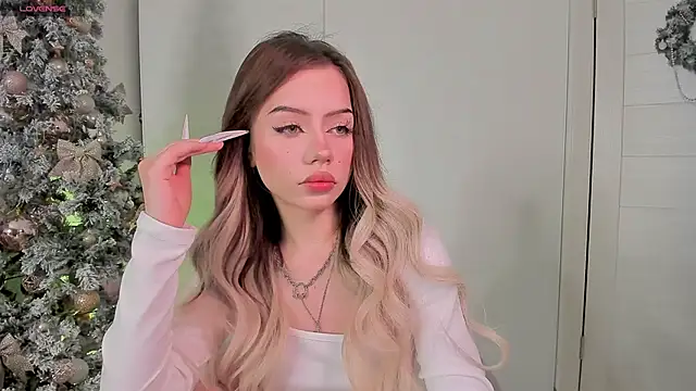 KellyBarton online show from December 19, 2025, 11:51 pm