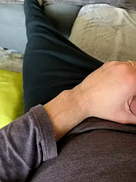 onbifeet online show from January 11, 2026, 12:34 pm